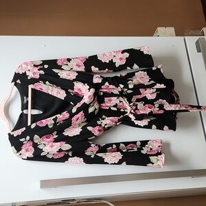 NWOT Long Sleeve Lily Rose Floral Romper - Size M